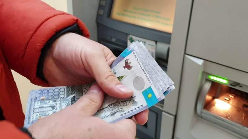 Ақмола облысында немересі әжесінің атына заңсыз 4 несие рәсімдеген  