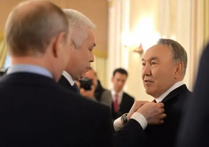 Туған күндегі тығылмақ ойыны: Назарбаев оппозиция серкесіне айнала ма?