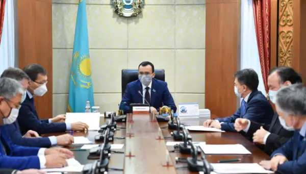 Сенатта үш жылға арналған республикалық бюджет мәселесі қаралады