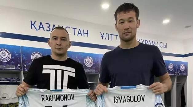 Рахмонов пен Исмағұлов футбол ойнады