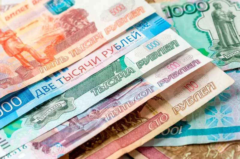 ҚР Үкіметі шілде-тамыз айларында банктерде жинақталған Ресей рублін әкетуге рұқсат бермек 