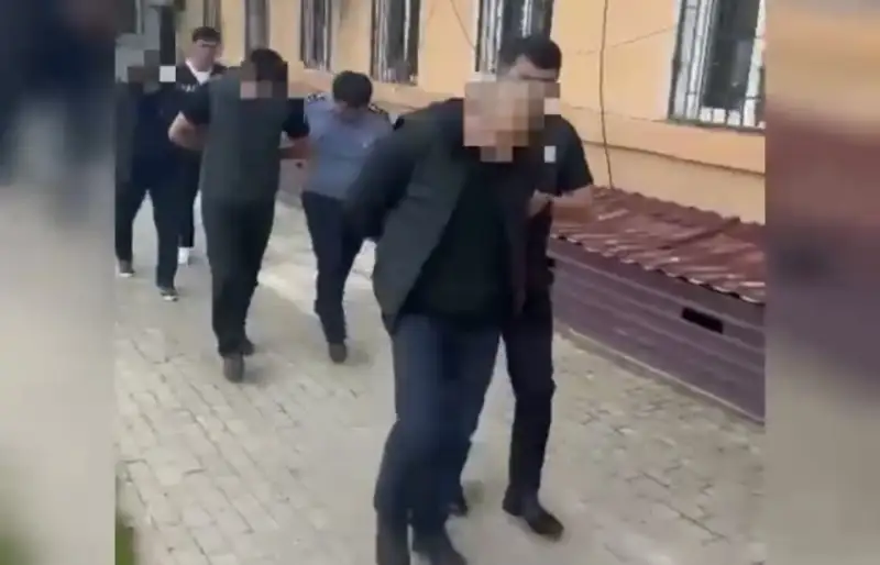 Тұрғынды тонап, ақшасы мен телефондарын тартып алған күдіктілер ұсталды
