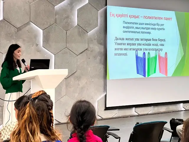 Мөлдір Бегімбет, экобелсенді: Қалдықтарды сұрыптап, арнайы экопунктке өткіземін