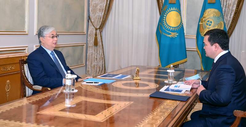 Тоқаев  Қарағанды облысының әкімі Жеңіс Қасымбекті қабылдады