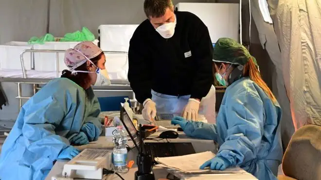 Алғашқы оқиға: індеттің екі бірдей штаммын жұқтырған