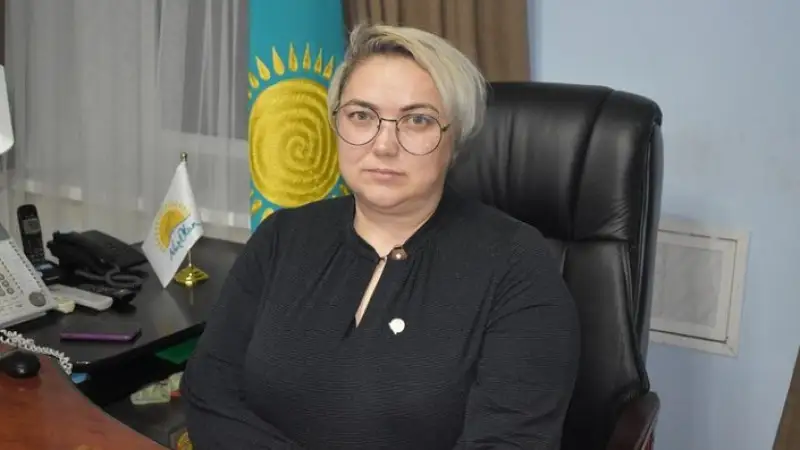 ШҚО-да аудан әкімі қарамағындағы қызметкерді жемқорлық жасағаны үшін жұмысынан кетті