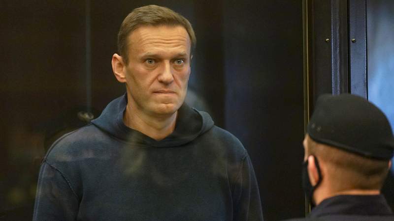 Навальныйды басқа түрмеге әкеткен