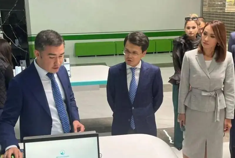 Қарағандыдағы мамандандырылған ХҚКО-да ұзын-сонар кезекке куә болдым - Бағдат Мусин