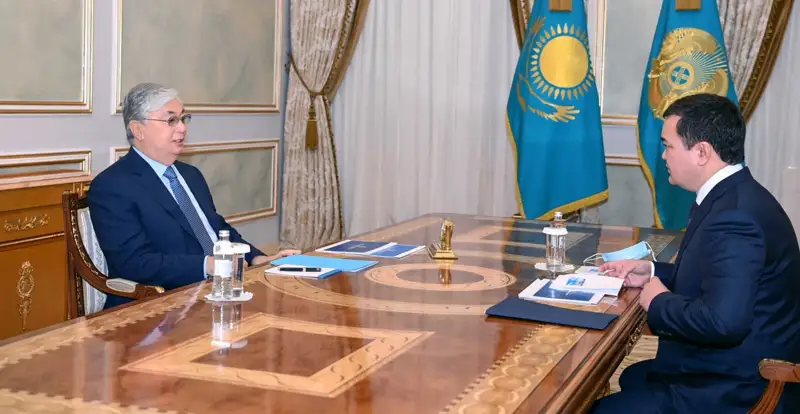 Тоқаев  Қарағанды облысының әкімі Жеңіс Қасымбекті қабылдады