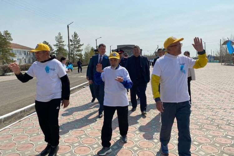 Аққулы ауданының ақсақалдары 200 шақырымды жүгіріп өтті
