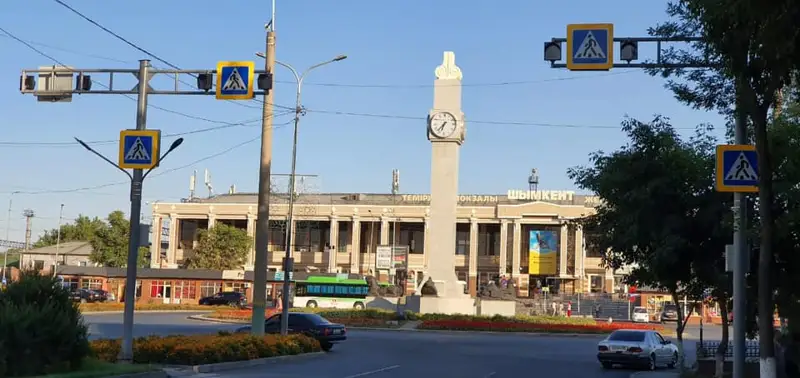 Теміржол вокзалындағы қоғамдық сағат жөндеуден өтті