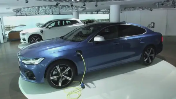 Ұлыбританияда бензинмен жүретін көліктерді шығаруға тыйым салынбақ