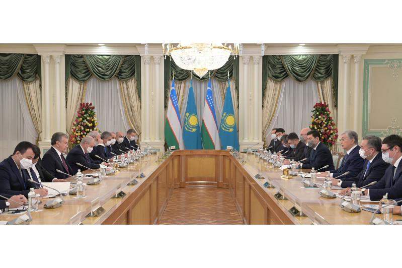 Қазақстан мен Өзбекстан арасындағы одақтастық байланыстар туралы Декларацияға қол қойылды  