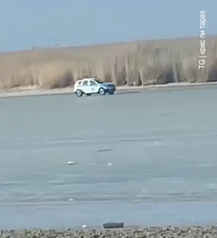 Көлікпен мұз үстінде полицейлерден қашқан жүргізуші ұсталды (видео)