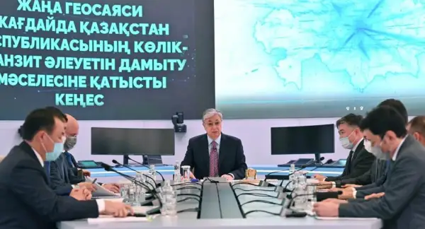 Тоқаев көлік-транзит әлеуетін дамыту жөнінде кеңес өткізді 