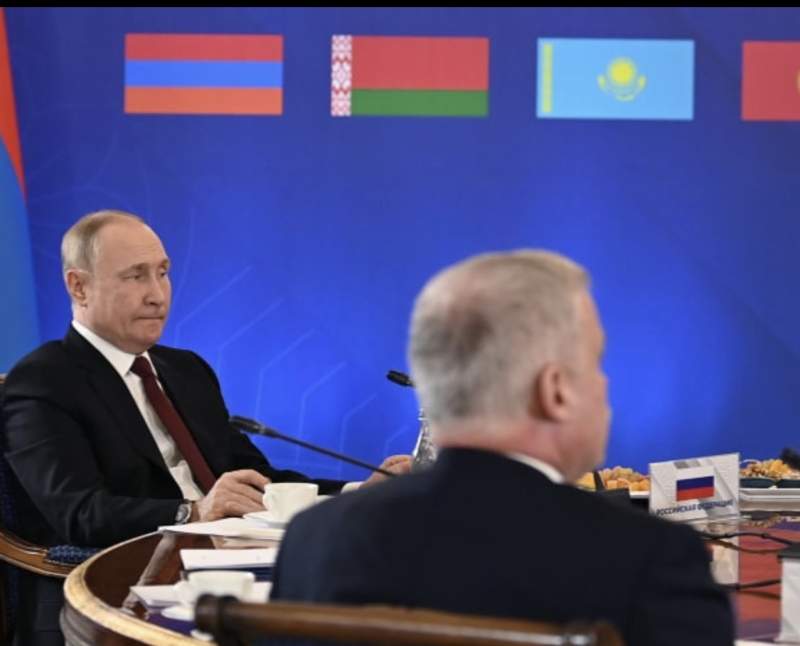Тоқаев Ұжымдық қауіпсіздік кеңесінің сессиясында Украина төңірегіндегі жанжалды шешудің бейбіт жолдарын іздеуге шақырды