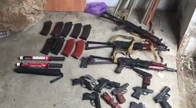 Тараз тұрғыны тәртіпсіздік кезінде ұрланған қару-жарақтарды гаражында сақтаған 