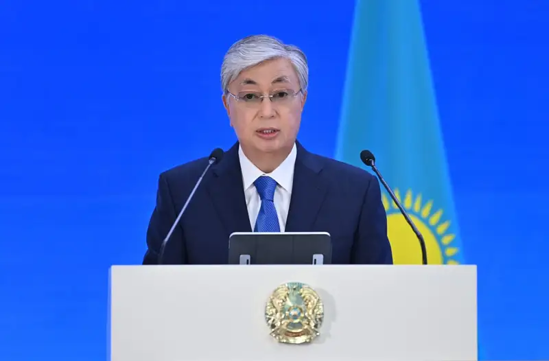 Тоқаев: «Өзге тілден бас тартуға болмайды»