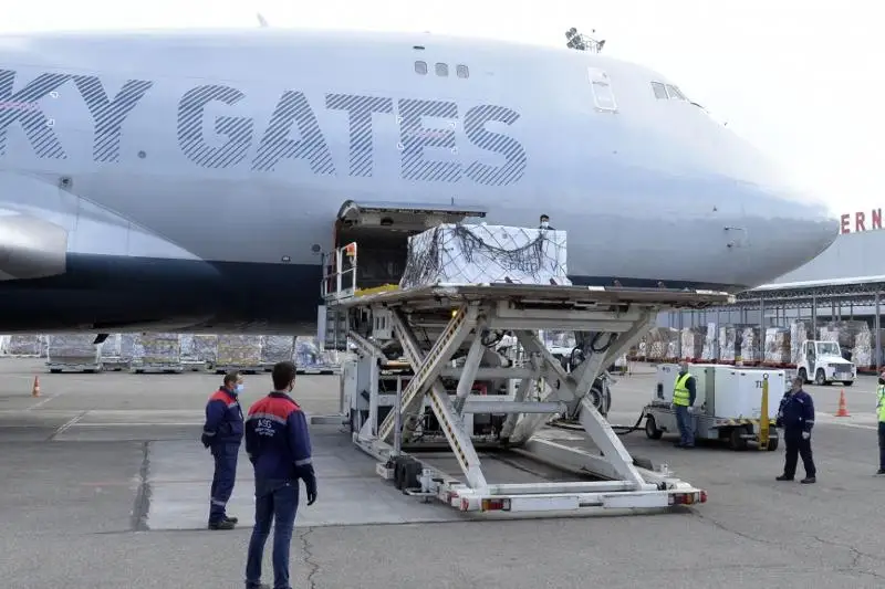 Әзербайжанға Sputnik V вакцинасының бірінші партиясы жеткізілді