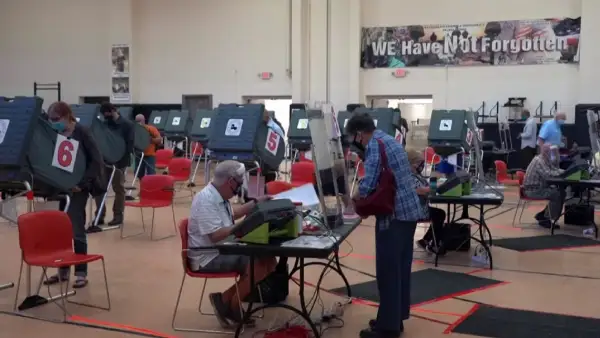 АҚШ-та мерзімінен бұрын дауыс беруге 10 млн-нан астам азамат қатысты  