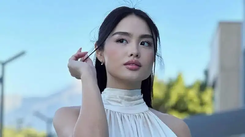 Индира Еділбаеваға сырға салған күйеужігіт кім?