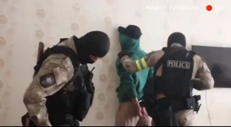 Оралда ер адам сайт арқылы танысқан әйелді тонап кетті