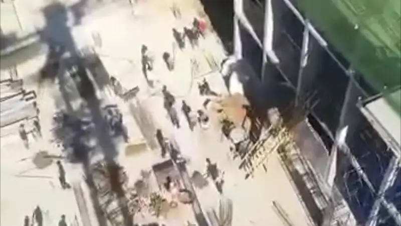 Елордада жұмысшы 10-қабаттан құлап кетті