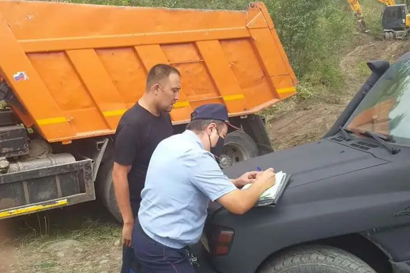 Қара топырақ сатпақ болғандар ұсталды