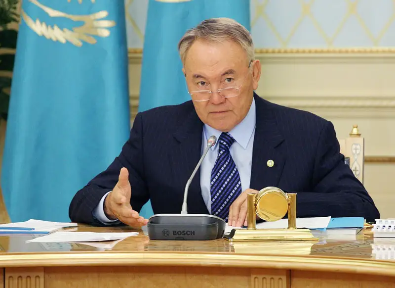Назарбаев: Түсіме қызыл жолбарыс кіріп, бәрі дұрыс болады деп аян берді