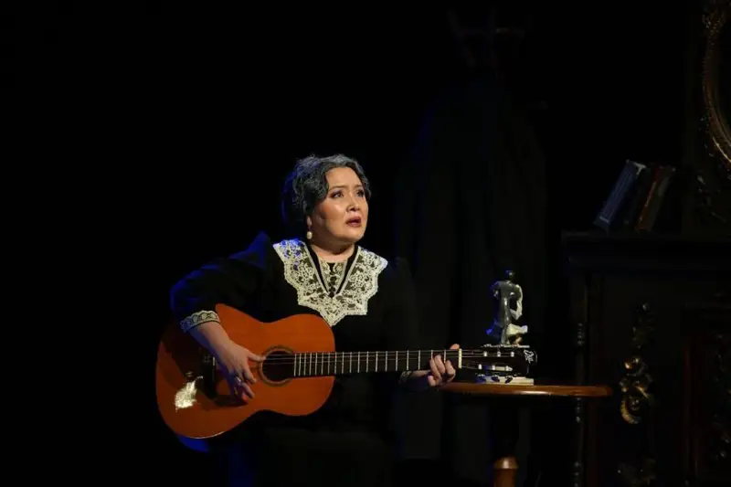 «ЖАРЫМ – өнерлі жан»: Күнсұлу ТҰРҒЫНБЕК тұрмысқа шыққан азамат кім?