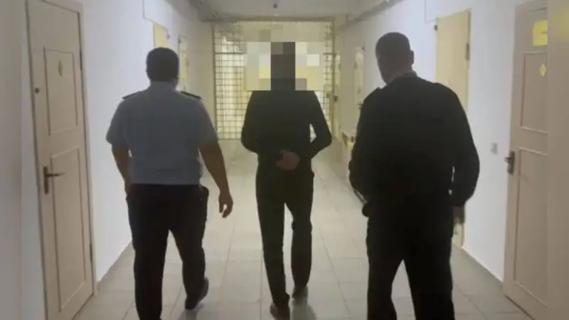 Түркістан облысының полицейлері Қазақстан аумағында 30-дан астам қылмыс жасаған күдіктіні ұстады