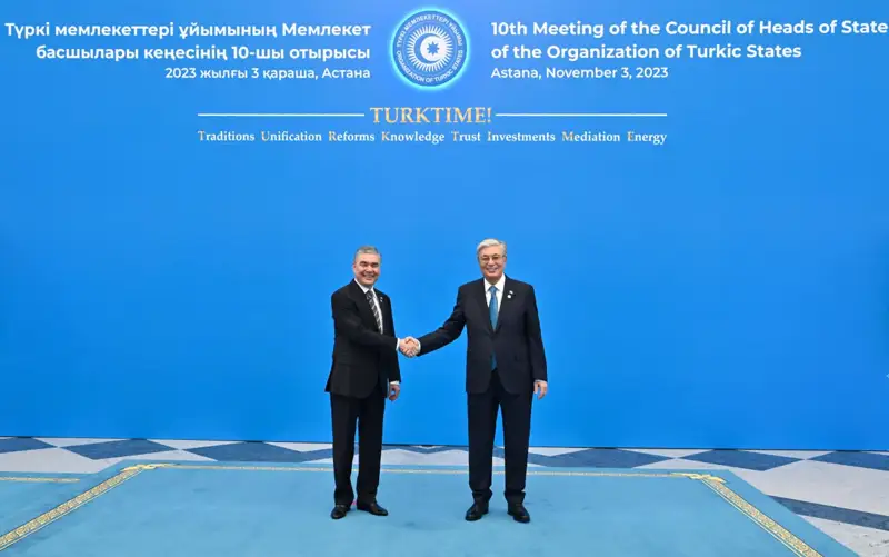  Мемлекет басшысы Түрікменстан Халк Маслахатының төрағасы Гурбангулы Бердімұхамедовпен кездесті