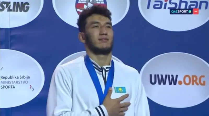 Әлем чемпионы атанған Ризабек Айтмұхановтың гимн орындаған видеосы тарады