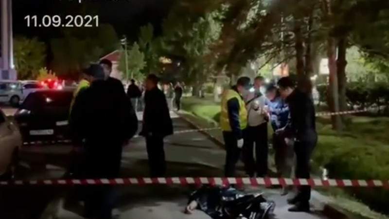 Оралда түн ортасында төбелес болып, жас жігіттің денесі табылды  