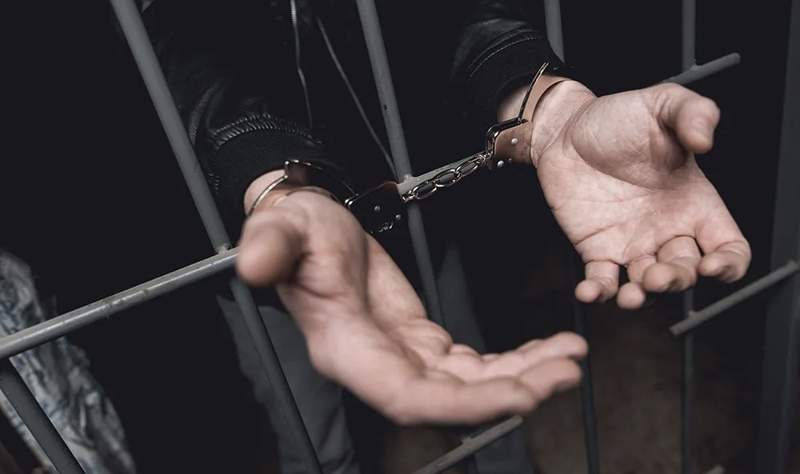 Ақтауда полицейді өлтірді деген күдікпен 27 жастағы жігіт ұсталды 