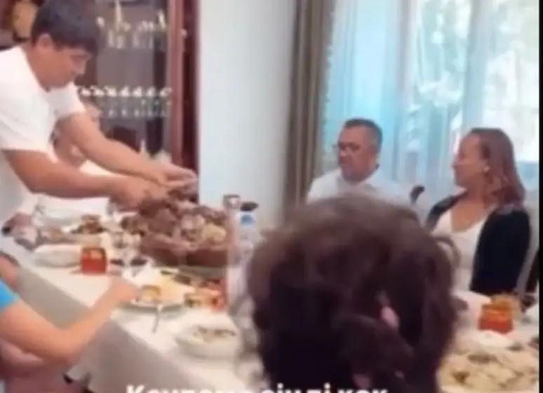 ДДСҰ басшысы Тедрос Гебреисус Жүрсін Ерманның үйінде қонақта болды