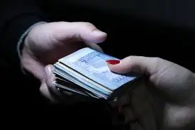 Тұрғын полицияға пара бергені үшін ұсталды
