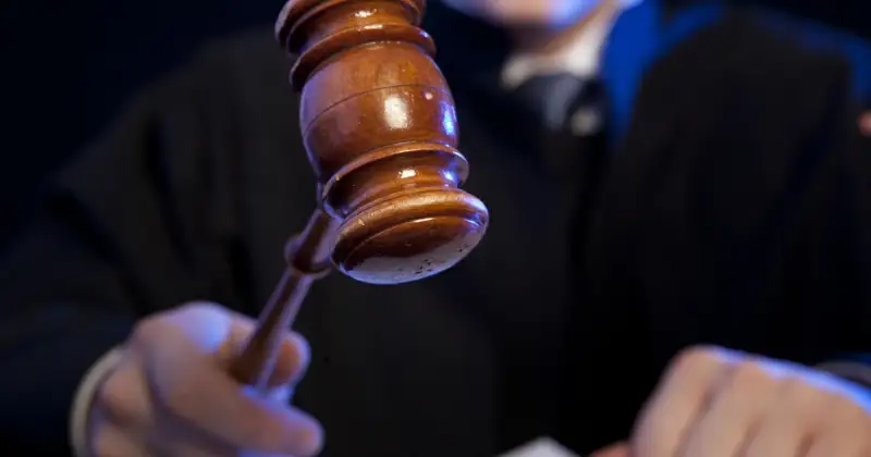 Қарағандыда әйелді ұрды деп айыпталған ауыл әкімі ақталып шықты