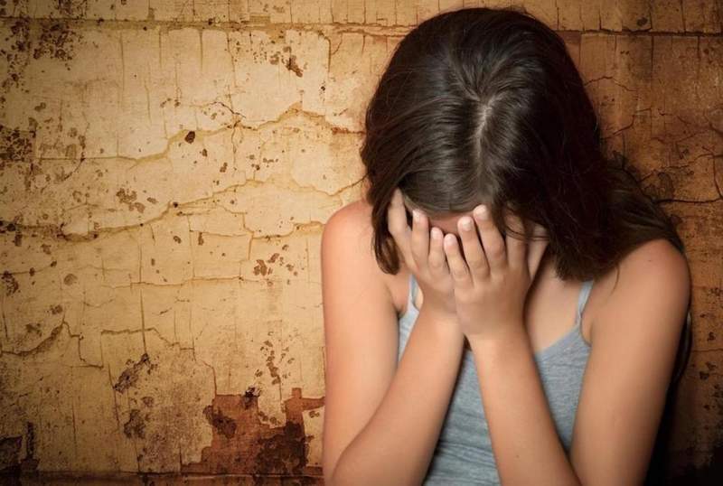 Депутат педофилдердің әрекетіне оқушы қыздардың өзін кінәлады