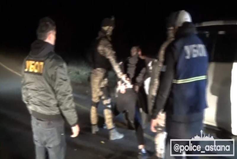 Астаналық полицейлер тапсырыспен кісі өлтірмек болған күдіктіні ұстады