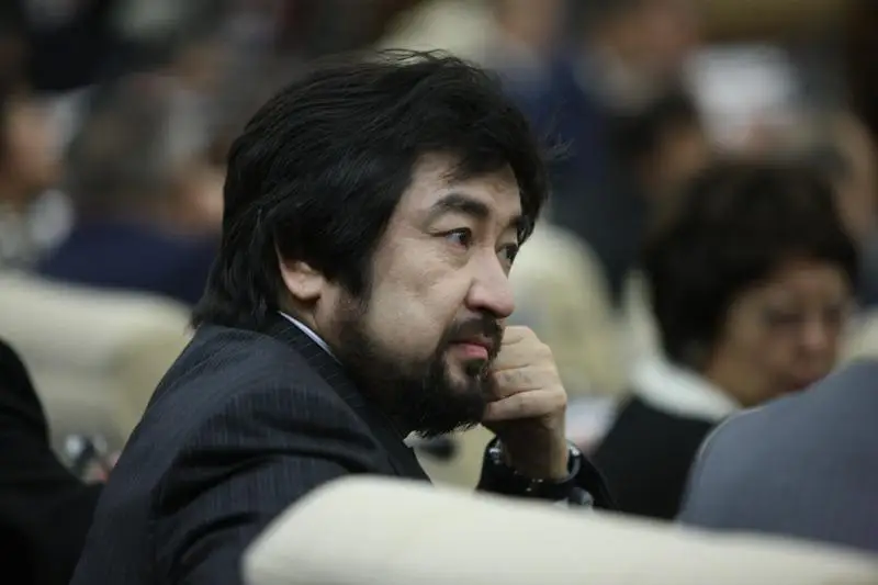 Терпиласың ба, чертсың ба: Бекболат Тілеухан Ринат Зайытовқа жауап берді