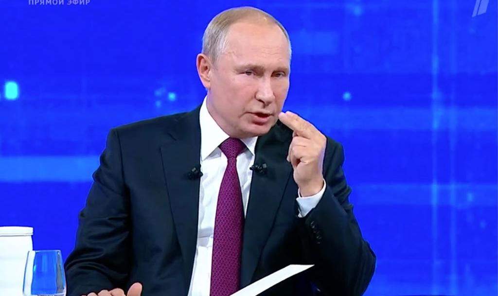 Путин Конституцияға өзгерту енгізуді кейінге қалдырды