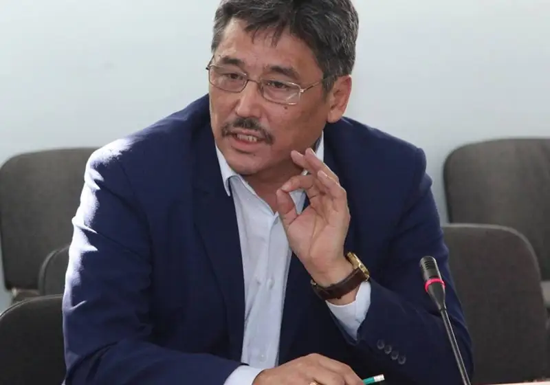 Бижомарт Қапалбек: Латын әліпбиіне көшу үшін өзгеге НЕГЕ жалтақтауымыз керек?