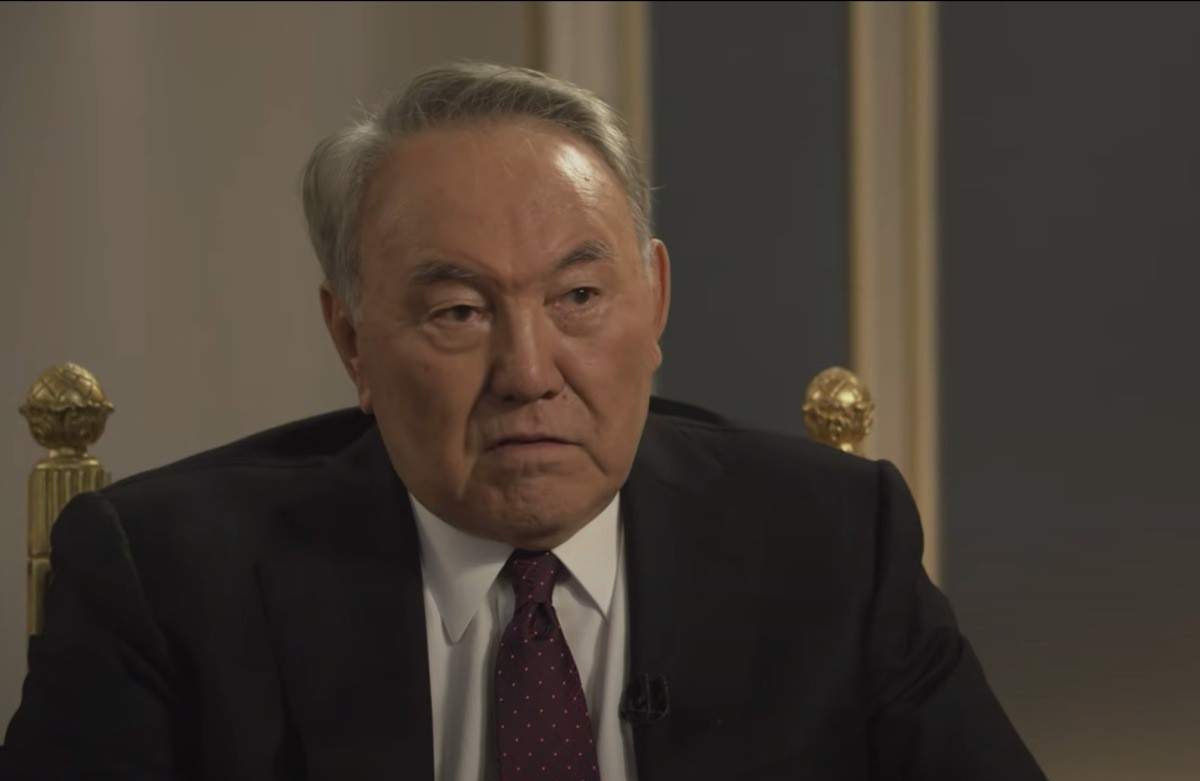 «Өмір бойы билік ет» дегендер болған. Назарбаев президент лауазымынан бас тартуы жайлы айтты 