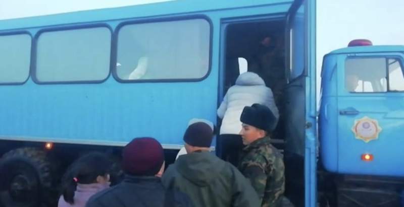Жетісу облысындағы автожолды еріген қар суы шайды