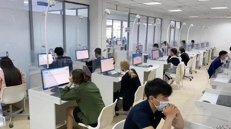 Ұлтарақтың орнына – смартфон. ҰБТ-ның қызығы мен шыжығы  