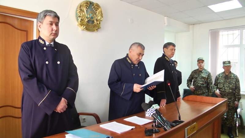 Сотталған полицейлер бостандыққа шықты
