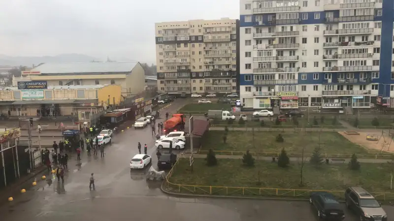 «Асыл Арман» тұрғын үй кешенінде 20 мың адам карантинге жабылды