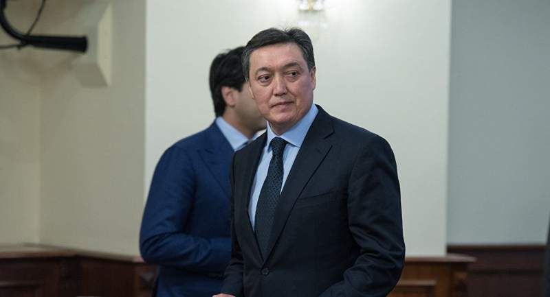 Қоғам белсендісі Асқар Маминды сотқа берді