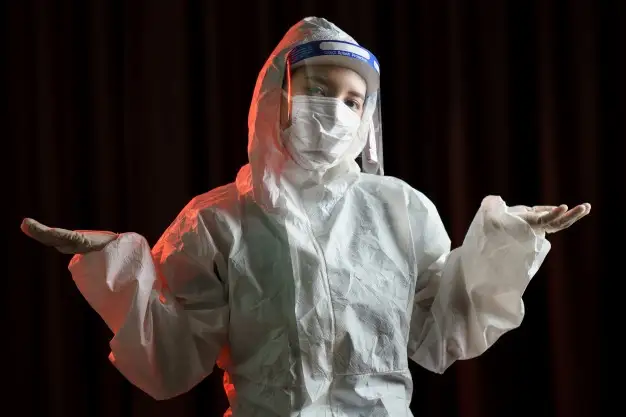 Кәсіпкерлер дәрігерлерге жеке қорғаныс құралын сыйлады